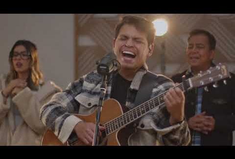 Cantando junto a Lowsan Melgar y Familia: Cuerdas de Amor de Julio Melgar