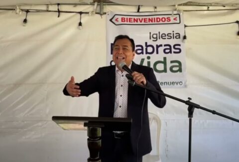 Pastor Luis Bravo