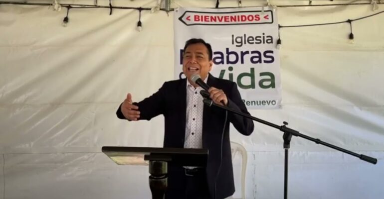 Pastor Luis Bravo