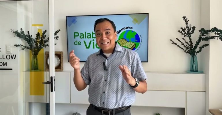 Dios es galardonador de los que lo buscan – Pastor Luis Bravo