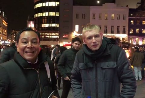 Hablando de Jesús en Londres Inglaterra