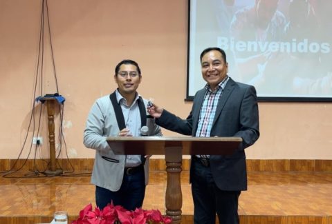 Guiados por su Espíritu – Pastor Luis Bravo