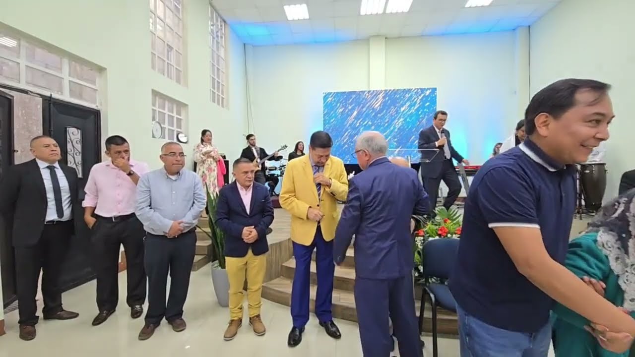 Reseña y bendición Apostólica, Ministerios El Renuevo